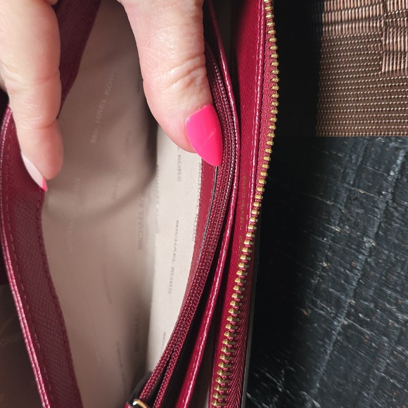 Michael Kors Red Jet Set Travel Wallet - Picture 10 of 15